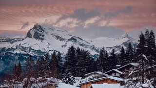 Закат в горах / Фото: unsplash.com / Luca Lago