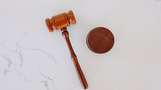 Закон / Фото: unsplash.com / Tingey Injury Law Firm