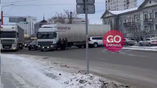 Авария на Красноармейском / Фото: Go_Barnaul