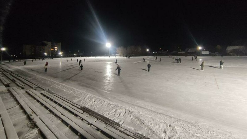 Каток на стадионе "Клевченя" / Фото: amic.ru