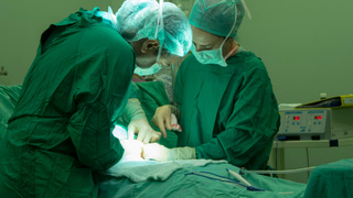 Операция / Фото: unsplash.com / engin akyurt