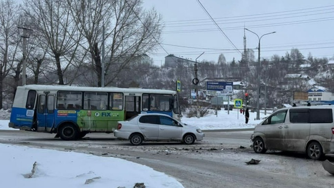 Место ДТП с автобусом в Бийске / Фото: пресс-служба прокуратуры Алтайского края