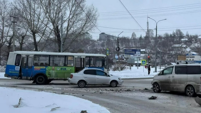 Место ДТП с автобусом в Бийске / Фото: пресс-служба прокуратуры Алтайского края