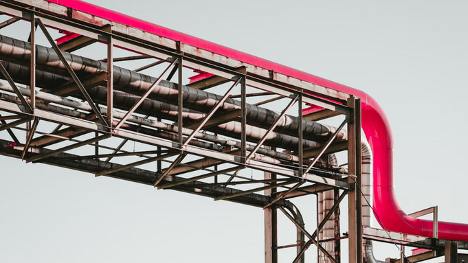 Трубопровод / Фото: unsplash.com / Martin Adams