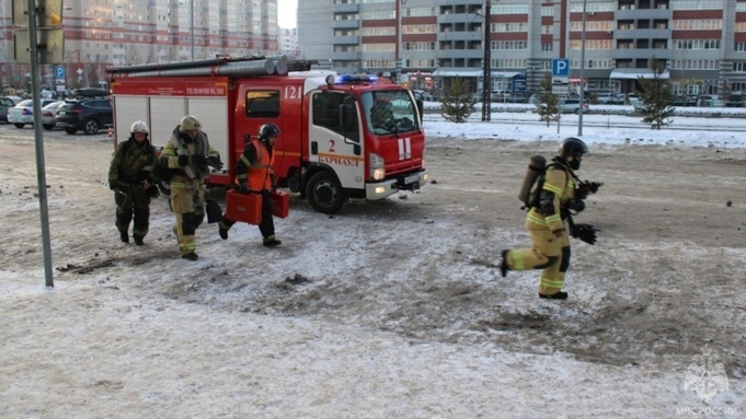 Пожарно-тактические учения в Барнауле / Фото: МЧС Алтайского края