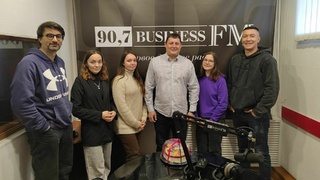 Поздравление со Всемирным днем радио / Фото: amic.ru