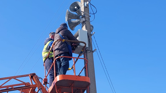 Установка сирен в Барнауле / Фото: barnaul.org