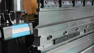 Электрический листогиб / Фото: lasercut.ru