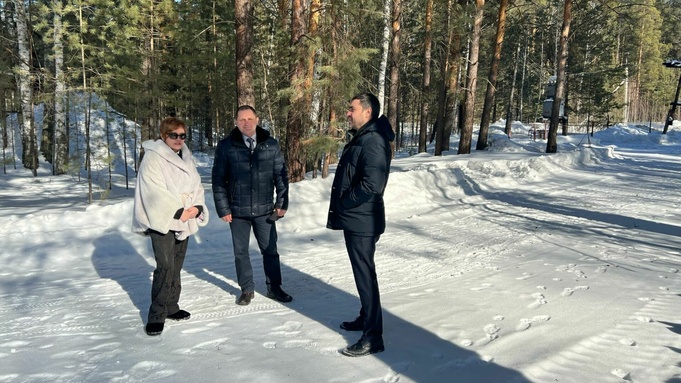 Осмотр территории в лагере "Спарта" / Фото: АГМУ