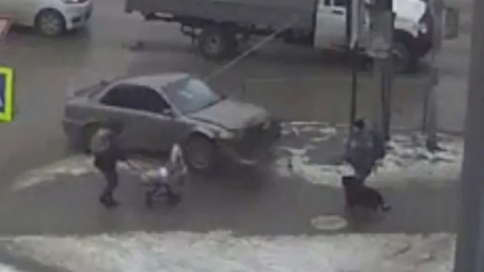 ДТП в Новосибирске / Кадр из видео: "КП-Новосибирск"