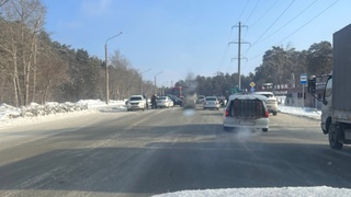 Массовая авария на Змеиногорском тракте / Фото: читатели amic.ru