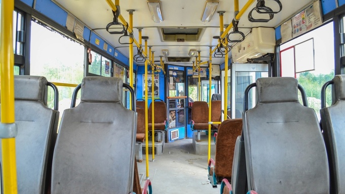 Салон автобуса / Фото: сообщество транспорта в Барнауле