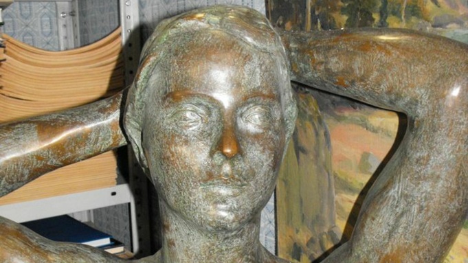 В Барнауле за 12 млн рублей продают скульптуру / Фото: avito.ru