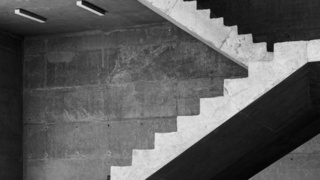 Лестница / Фото: unsplash.com / Mauro Lima