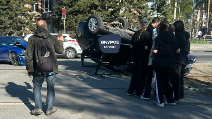 ДТП на Змеиногорском тракте / Фото: "В курсе 22"