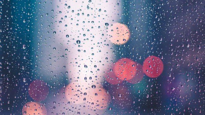 Дождь на стекле / Фото: unsplash.com / Go to Max Bender's profile
Max Bender