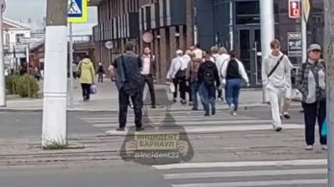 Кадр из видео: "Инцидент Барнаул"