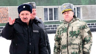 Виктор Стригунов (справа) / Фото: rosguard.gov.ru 