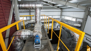 Канализационная насосная станция № 21 после установки дополнительных систем очистки вентиляционных выбросов / Фото: Владимир Вдовин
