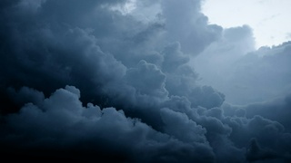 Тучи / Фото: Owen Harding / unsplash.com