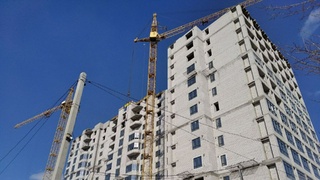 Строящийся дом в Барнауле / Фото: Екатерина Смолихина / amic.ru