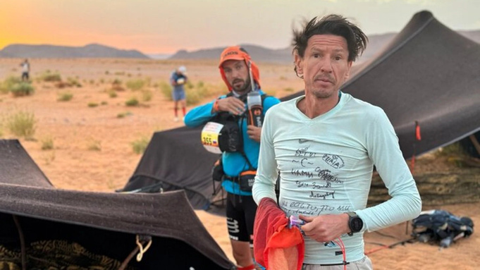 Алексей Смертин на марафоне Marathon des Sables / Фото: Sports.ru