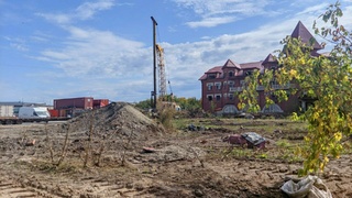 В Барнауле готовятся к сносу знаменитого "красного замка" / Фото: amic.ru / Екатерина Смолихина