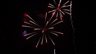 Праздничный фейерверк в Барнауле / Фото: amic.ru