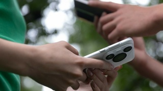 Смартфон / Фото: пресс-служба МегаФона