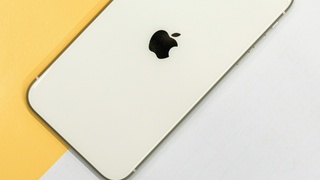 Смартфон Apple / Фото: unsplash.com / Go to Vựa Táo