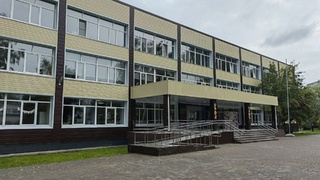 Школа № 3 в Заринске после ремонта / Фото: amic.ru