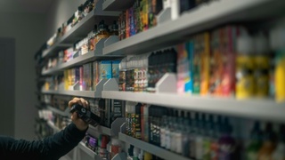 Магазин вейпов / Фото: unsplash.com / E-Liquids UK