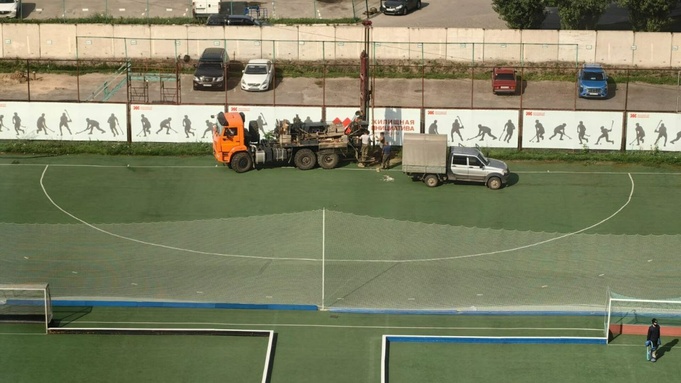 Стадион "Коммунальщик" в Барнауле / Фото: amic.ru