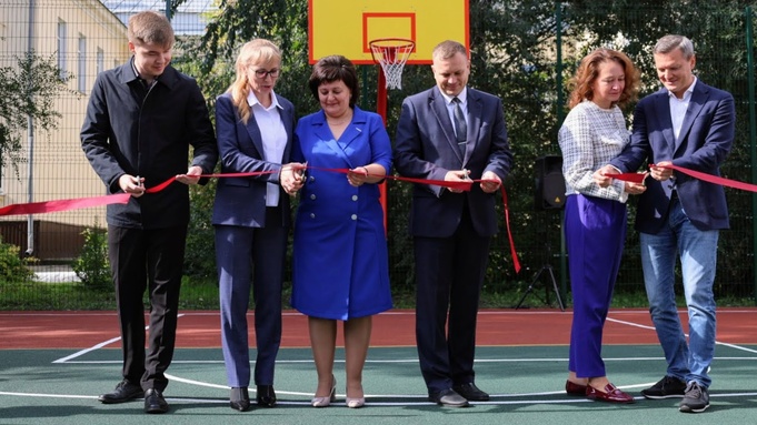 Открытие спортплощадки / Фото: Екатерина Смолихина / amic.ru