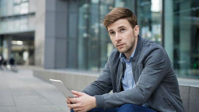 Безработный / Фото сгенерировано нейросетью "Кандинский"