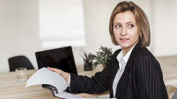 Банковский работник / Фото: ru.freepik.com