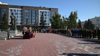 Воинские почести красноармейцев в Барнауле / Фото: barnaul.org