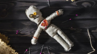 Кукла вуду/изображение с сайта freepik.com