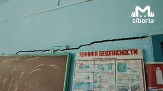 Разрушающаяся школа в Николаевке / Фото: Mash Siberia