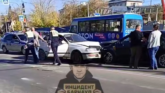 Фото: "Инцидент Барнаул"         