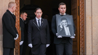 Церемония прощания с кинорежиссером Тиграном Кеосаяном в Москве / Фото: Сергей Карпухин / ТАСС 