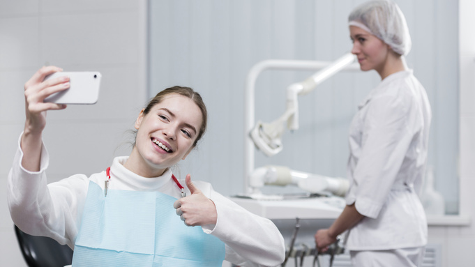 Стоматолог. Пациент / Фото: freepik

