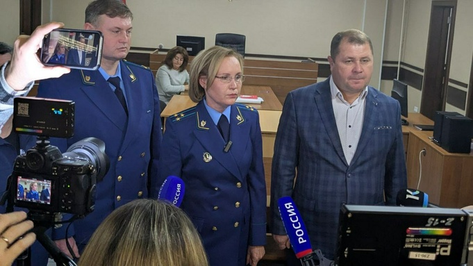 Олег Колесников (справа) / Фото: amic.ru / Антон Дегтярев