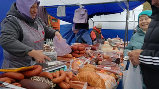 Ярмарка выходного дня / Фото: мэрия Барнаула