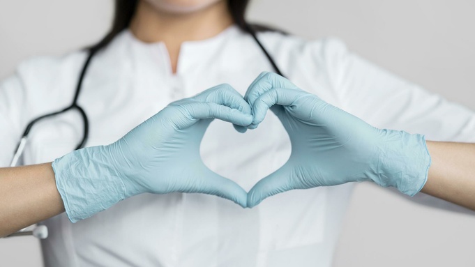 Волонтеры-медики. Врач / Фото: freepik