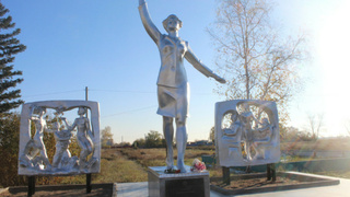 Памятник героине Надежде Курченко / Фото: администрация Ключевского района