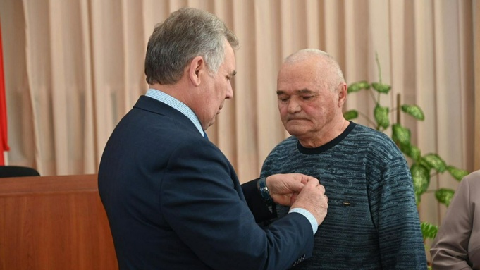 Александр Романенко и Владимир Струц / Фото: пресс-служба АКЗС