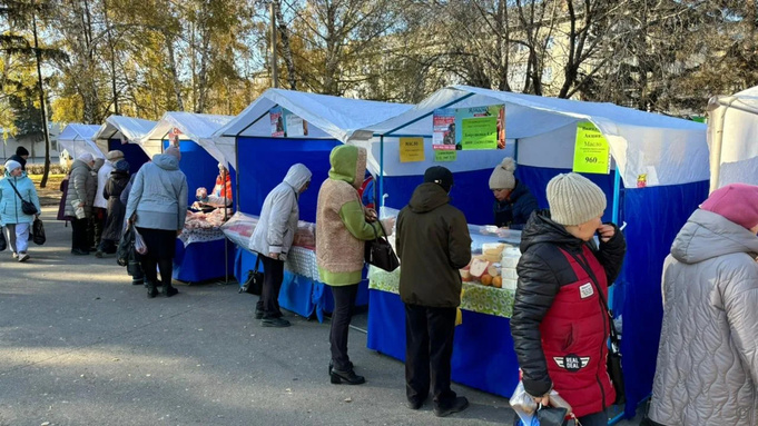 Продовольственная ярмарка 18 октября / Фото: barnaul.org