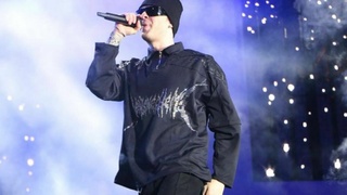 Певец Егор Крид / Фото: телеграм-канал губернатора Омской области Виталия Хоценко