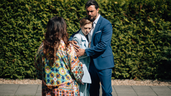 Кадр из мелодрамы "На разных берегах" / Фото: АО "Новый Канал"